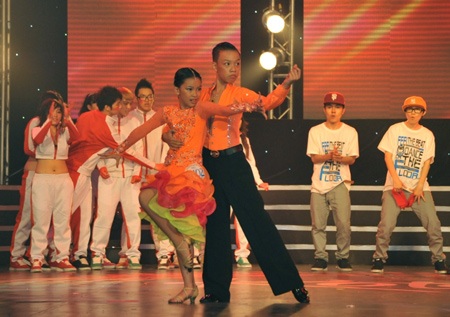 Cặp đôi dancesport nhí đăng quang “Bước nhảy xì tin 2011” - 8 Cặp đôi dancesport nhí đăng quang “Bước nhảy xì tin 2011” - 8