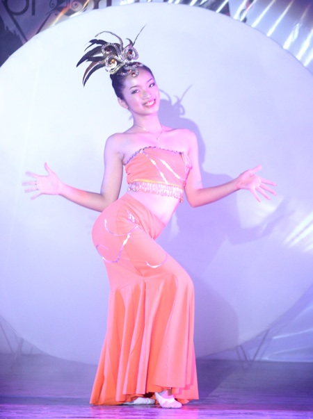 Xem màn ảo thuật thú vị của nữ sinh ĐH Luật - 6