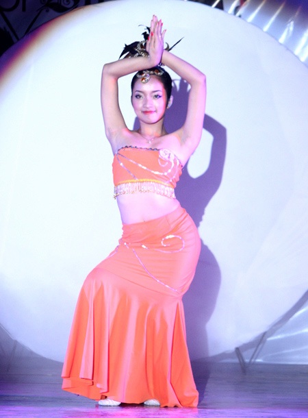 Xem màn ảo thuật thú vị của nữ sinh ĐH Luật - 8