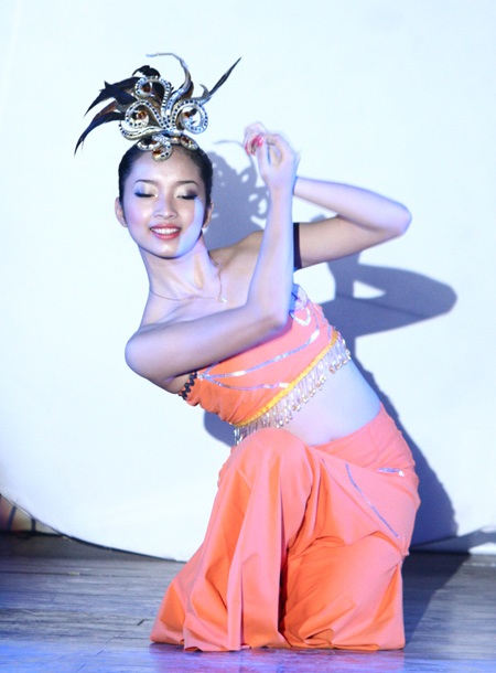 Xem màn ảo thuật thú vị của nữ sinh ĐH Luật - 9