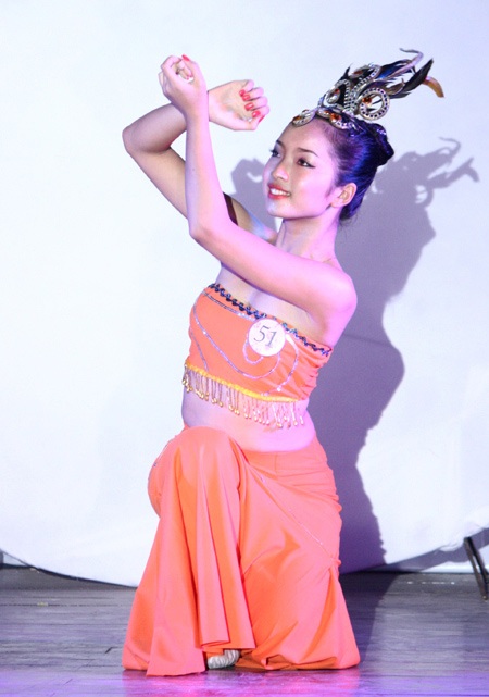 Xem màn ảo thuật thú vị của nữ sinh ĐH Luật - 10