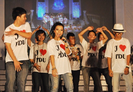 SV Phương Đông bùng nổ với “đường cong” Thu Minh - 9