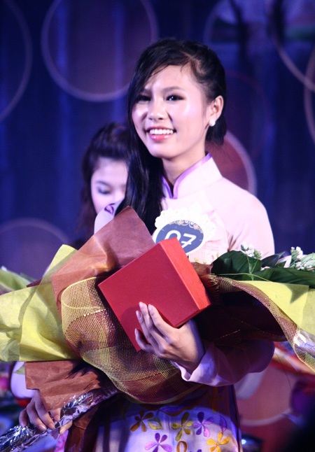 Đêm tỏa hương sắc nữ sinh “Hoa của đá” - 9