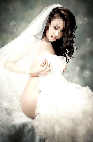 Đua nhau chụp ảnh nude để rồi... ôm hận  - 1