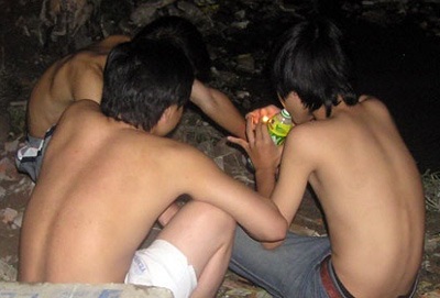 Hút bồ đà: Giới trẻ đang sa đà với làn khói nâu - 1 Hút bồ đà: Giới trẻ đang sa đà với làn khói nâu - 1