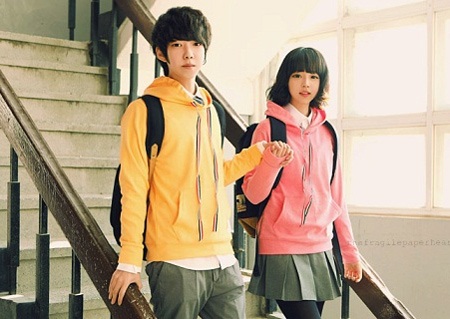 Có nên “oang oang” chuyện tình yêu trong lớp? - 1 Có nên “oang oang” chuyện tình yêu trong lớp? - 1