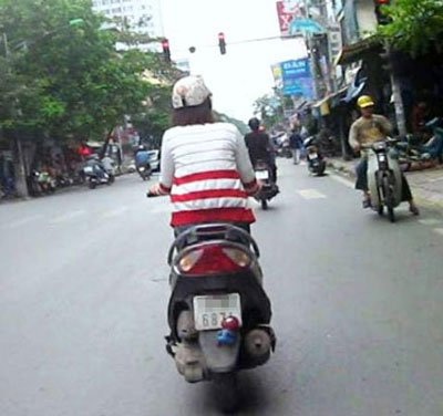 Thú trang trí biển số xe của giới trẻ - 2 Thú trang trí biển số xe của giới trẻ - 2
