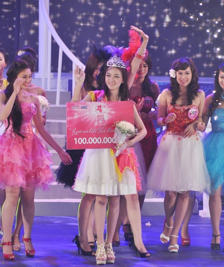Cao Thanh Thảo My đăng quang Ngôi sao tuổi teen 2011 - 12 Cao Thanh Thảo My đăng quang Ngôi sao tuổi teen 2011 - 12