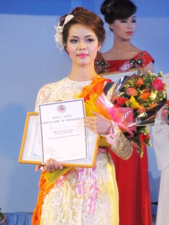 Trần Thùy Trang đăng quang Miss ĐH Phú Xuân 2011 - 4 Trần Thùy Trang đăng quang Miss ĐH Phú Xuân 2011 - 4