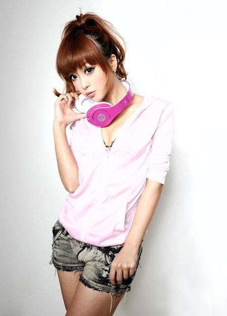 Ngắm nữ DJ 9X xinh đẹp “nổi đình nổi đám”  - 6