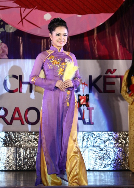 Nụ cười toả sáng của tân Hoa khôi ĐH Luật - 5