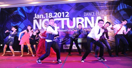 Nữ sinh trường Ams bốc lửa tại dạ tiệc chào năm mới - 4