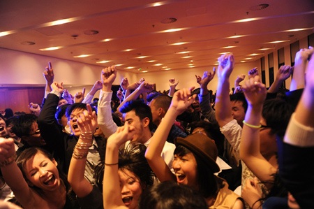 Nữ sinh trường Ams bốc lửa tại dạ tiệc chào năm mới - 8