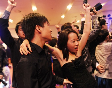 Nữ sinh trường Ams bốc lửa tại dạ tiệc chào năm mới - 6