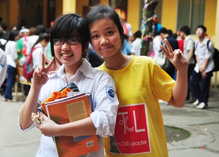 Teen boy Chuyên ngữ “đáng yêu” vào bếp mừng 8/3