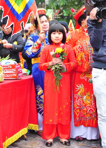 Bạn trẻ “say” tò he, cờ người tại hội Gò Đống Đa - 2