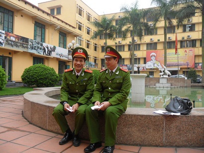 Trung úy Nhật Quang: Kỳ duyên với điều tra viên - 1 Trung úy Nhật Quang: Kỳ duyên với điều tra viên