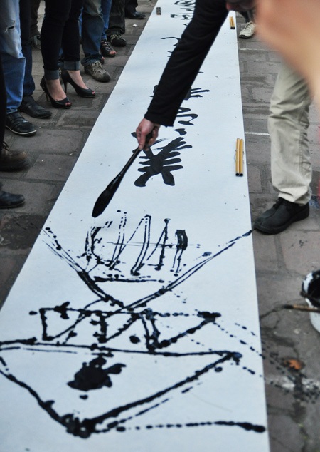 Trình làng bức thư pháp dài cả trăm mét tại phố ông Đồ - 8