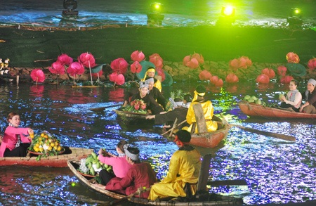 Tưng bừng tôn vinh ngày hội văn hóa các dân tộc Việt Nam - 2 Tưng bừng tôn vinh ngày hội văn hóa các dân tộc Việt Nam