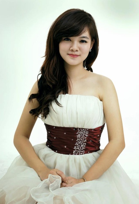 Rạng ngời những gương mặt nữ sinh HV Ngoại giao