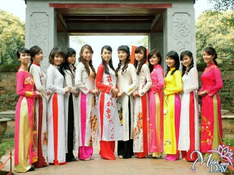 Rạng ngời những gương mặt nữ sinh HV Ngoại giao