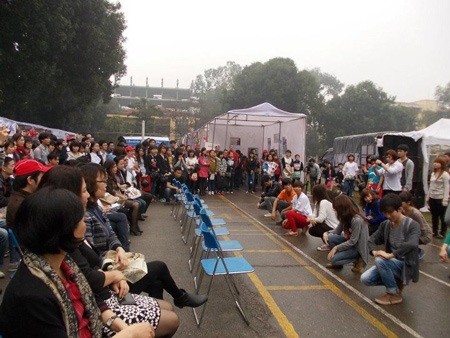 Sinh viên nhảy flashmob mừng ngày Pháp ngữ