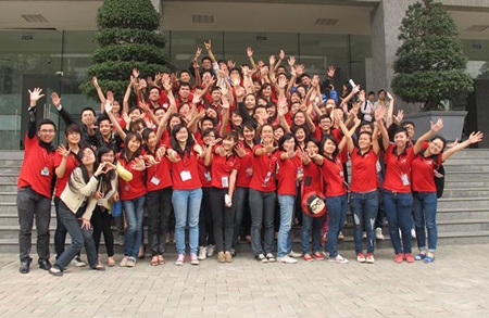 Sinh viên Ngoại thương nhảy flashmob mừng 26/3 - 3 Sinh viên Ngoại thương nhảy flashmob mừng 26/3
