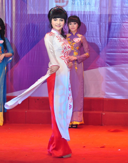 Thướt tha tà áo dài nữ sinh 9X Hà thành - 9 Thướt tha tà áo dài nữ sinh 9X Hà thành