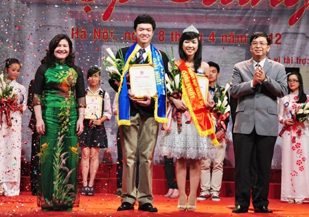 Nữ sinh lớp 10 đăng quang Hoa khôi “Nét đẹp Tràng An” - 3 Nữ sinh lớp 10 đăng quang Hoa khôi “Nét đẹp Tràng An”