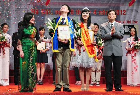 Nữ sinh lớp 10 đăng quang Hoa khôi “Nét đẹp Tràng An” - 11 Nữ sinh lớp 10 đăng quang Hoa khôi “Nét đẹp Tràng An”