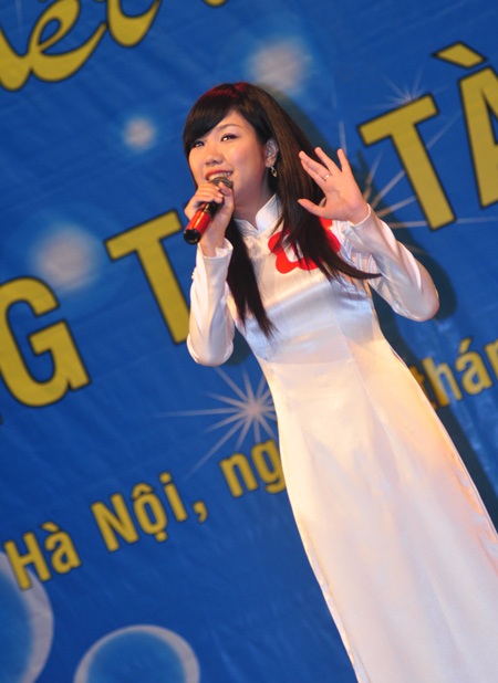 Ấn tượng nam sinh múa Chăm tại Nét đẹp Tràng An - 14 Ấn tượng nam sinh múa Chăm tại Nét đẹp Tràng An