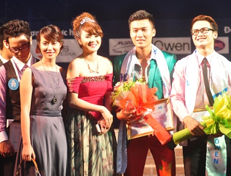 Em gái Công Vinh “già đanh” bên cạnh Mister Hà Nội