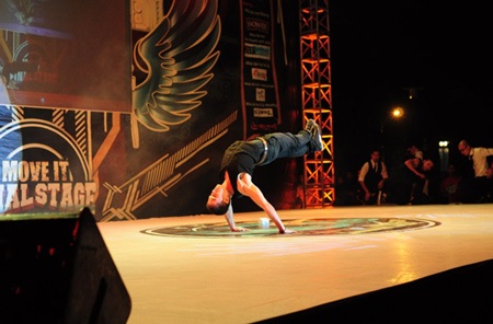 Thưởng thức màn nhảy hiphop “cực đỉnh” của Milky Way