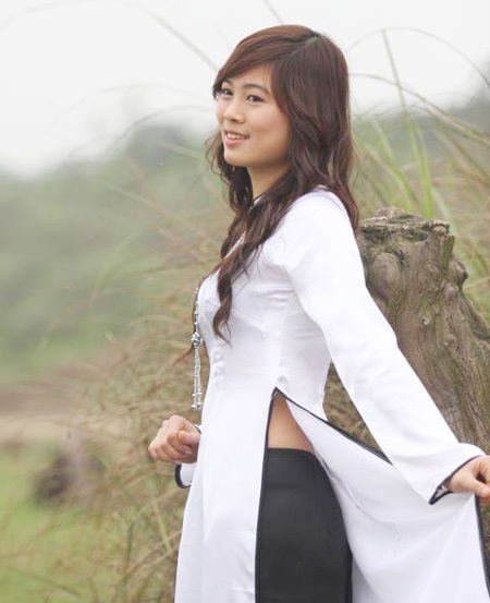 Ngắm nhìn 10 gương mặt nữ sinh báo chí tài sắc