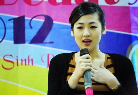 Ngắm nhìn 10 gương mặt nữ sinh báo chí tài sắc