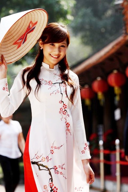 Ngắm nhìn 10 gương mặt nữ sinh báo chí tài sắc