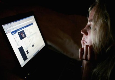Có ai "nghiện" Facebook như tôi không? - 1 Có ai nghiện Facebook như tôi không?