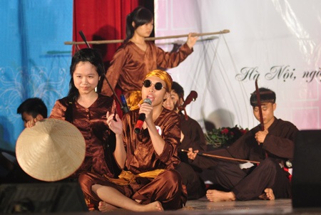 Vũ điệu hoang dã của "cô gái da đỏ” trường Tự nhiên - 7 Vũ điệu hoang dã của cô gái da đỏ” trường Tự nhiên