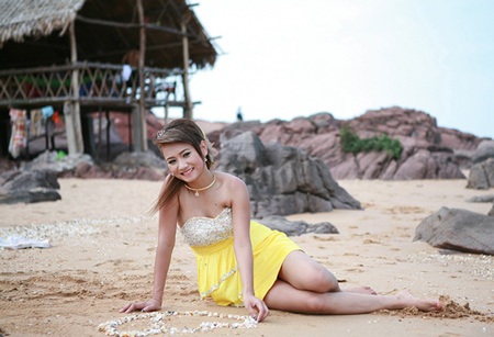 Ngắm thiếu nữ thành Vinh xinh tươi khoe dáng - 15 Phan Khánh Ly