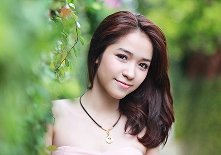 Thiếu nữ thành Vinh khoe sắc rạng ngời - 4 Trần Tố Tâm