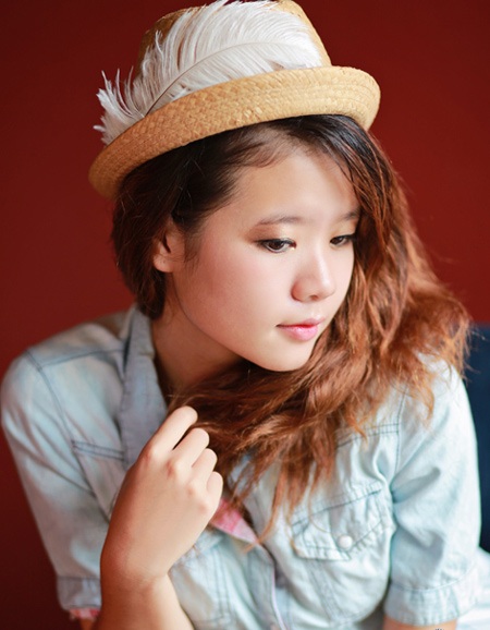Thiếu nữ thành Vinh khoe sắc rạng ngời - 17 Trần Hoài Thương