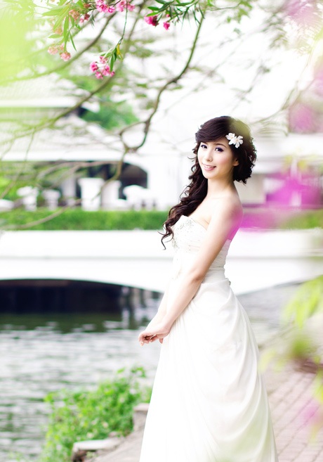 Nữ sinh tài sắc mơ màng khoe dáng bên Hồ Tây - 5 Vũ Phong