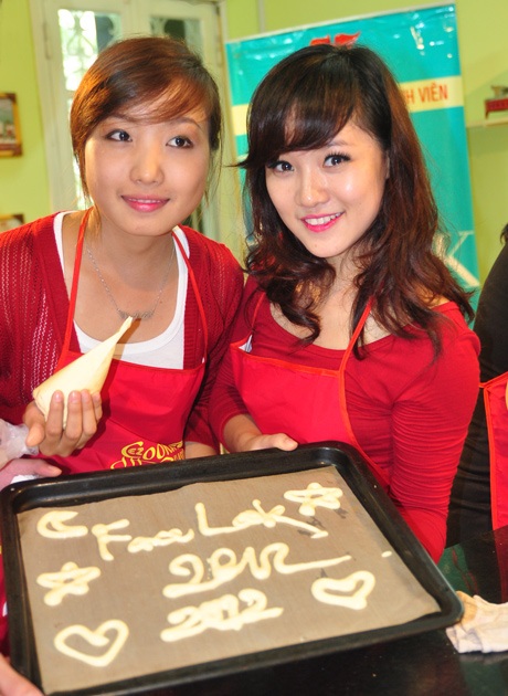 Ngắm những nữ sinh facelook đáng yêu “đại náo” nhà bếp - 13 Vũ Phong