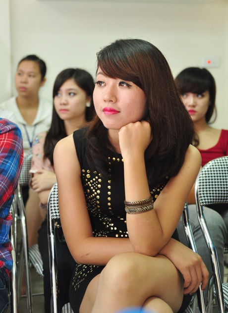 Học diễn thuyết, nấu ăn cùng thí sinh facelook xinh đẹp