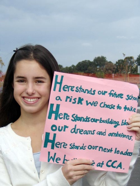 Cô gái xinh đẹp lấy bằng thạc sĩ ở tuổi 21 - 2 Cô gái xinh đẹp lấy bằng thạc sĩ ở tuổi 21