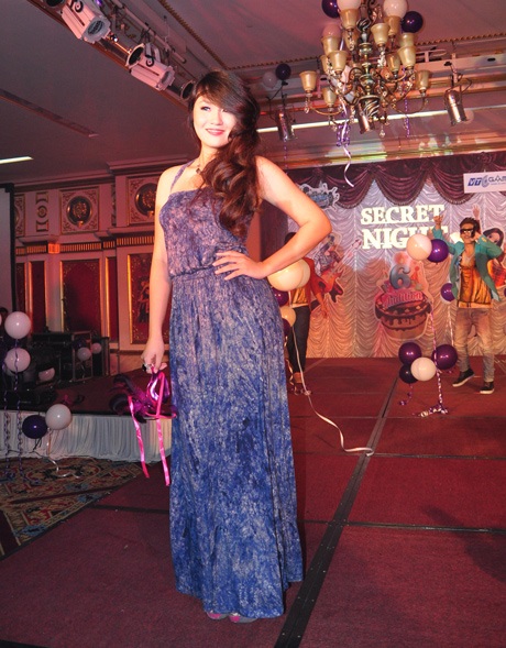 Những Miss Teen xinh đẹp hóa thân trong “nữ hoàng mặt nạ” - 13 Đây là một trong những dịp hiếm hoi các Miss Teen gặp gỡ khá đông đủ.