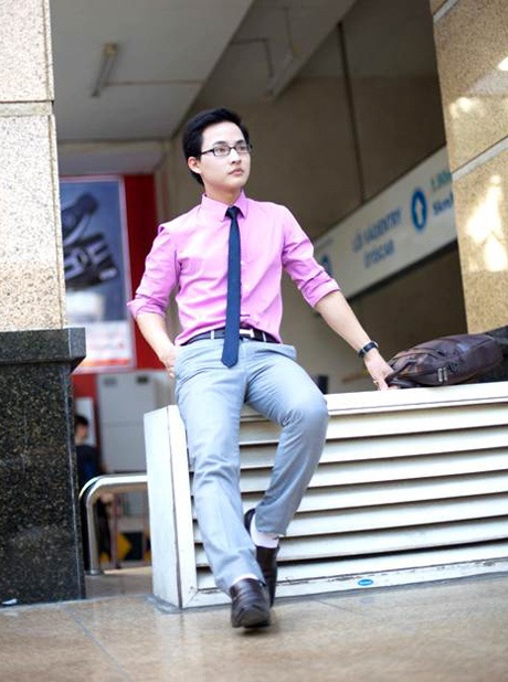 Thầy giáo "hotboy" trên mạng: "Phong bì làm mối quan hệ thầy trò xấu đi" - 2 Phong bì làm mối quan hệ thầy trò xấu đi