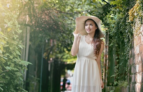 Hoa khôi SV lên án chuyện mặc “mát mẻ” tới trường - 2 Nhiều nữ sinh cho rằng ăn mặc như vậy mới là thời trang, là phong cách và cá tính...