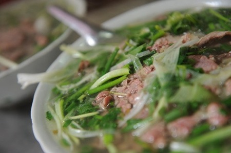 Phở, “em phở” và kẻ ăn rong - 1 Phở - ai cũng biết là phở.