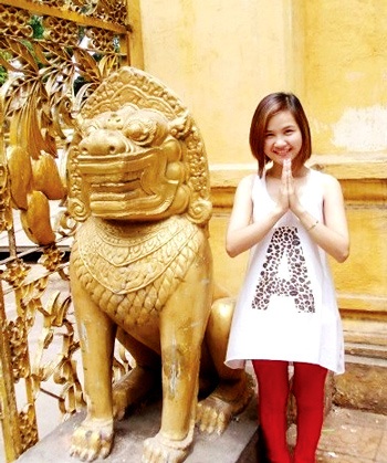 Khi “em út” trong công ty là 9X năng động - 2 Thùy Dương ở Campuchia.
